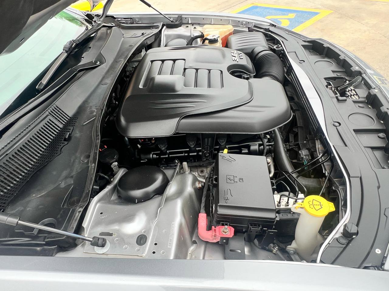 Used 2017 Chrysler 300 C RWD image 31