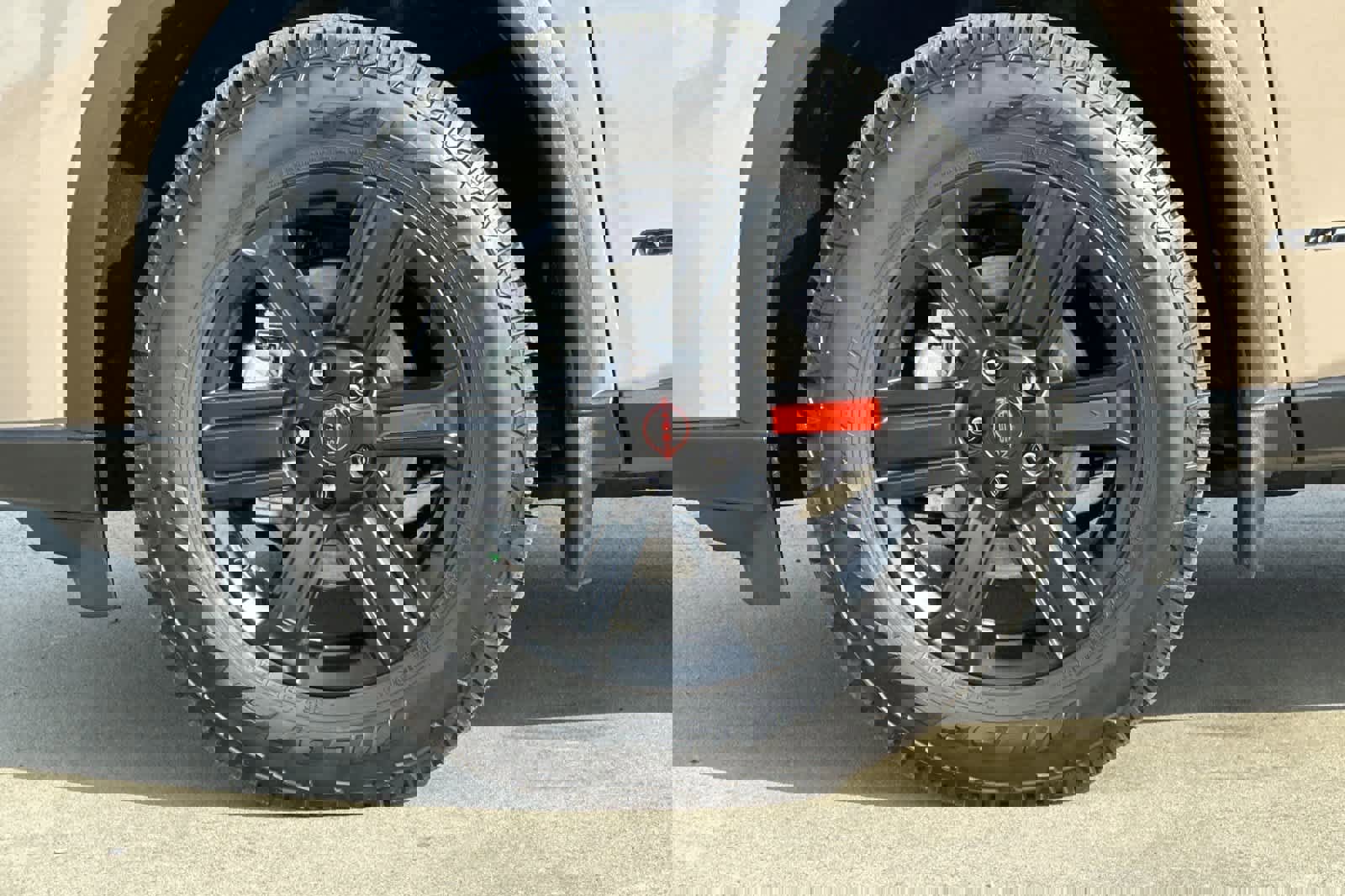 Used 2025 Nissan Rogue SV image 25