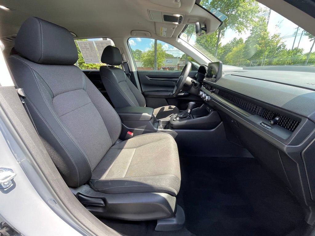 Certified 2025 Honda CR-V LX image 31