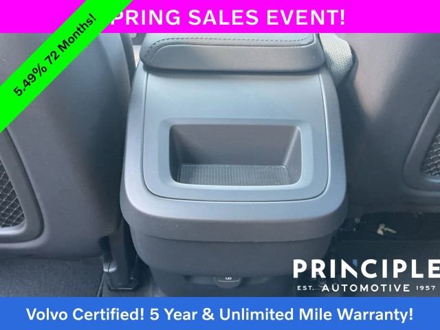 Certified 2025 Volvo XC60 B5 Core image 34