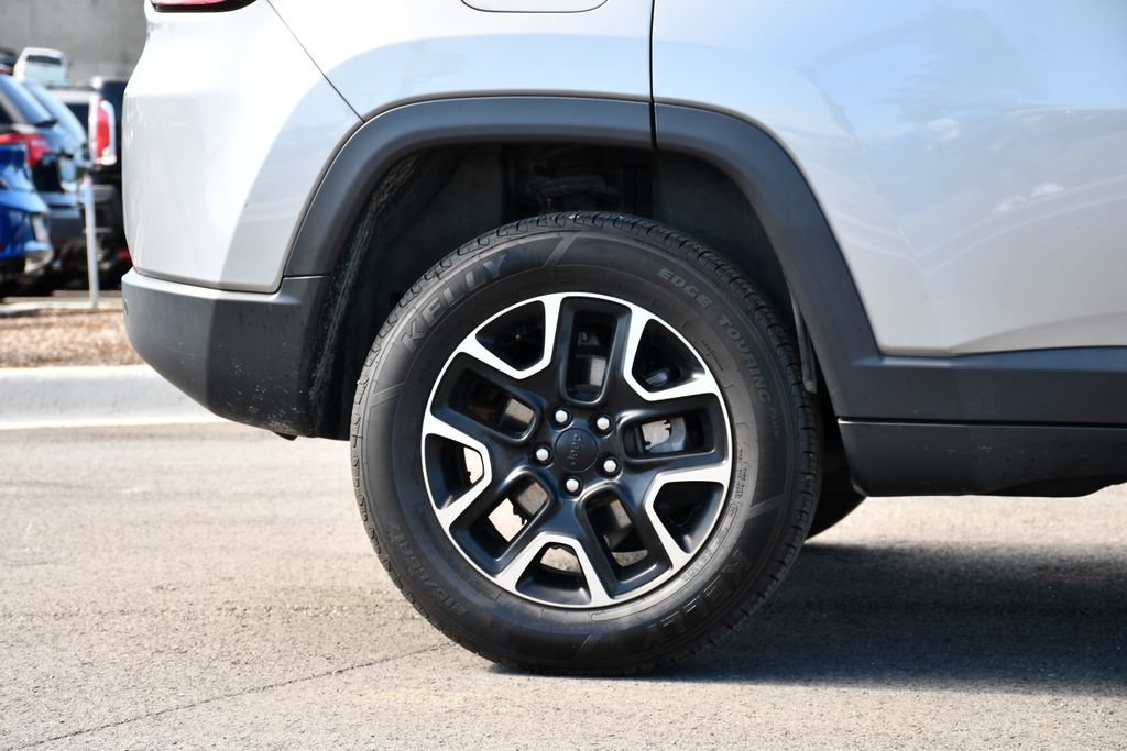 Used 2021 Jeep Compass Trailhawk AWD/4WD image 10