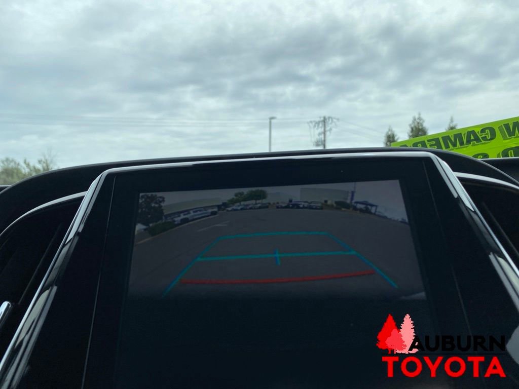 Used 2017 Toyota Prius Prime Advanced w/ Carpet Mat Package FWD image 40
