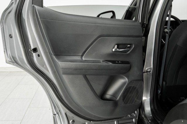 Used 2025 Nissan Kicks SV image 41