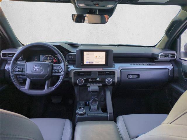 Certified 2025 Toyota Tacoma SR5 AWD/4WD image 16