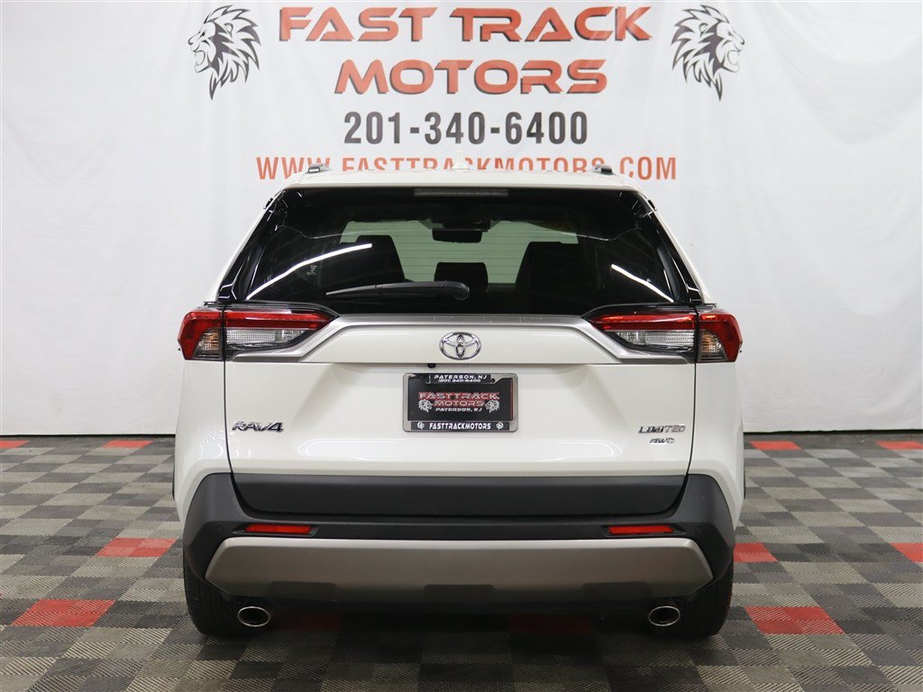 Used 2022 Toyota RAV4 Limited AWD/4WD image 5