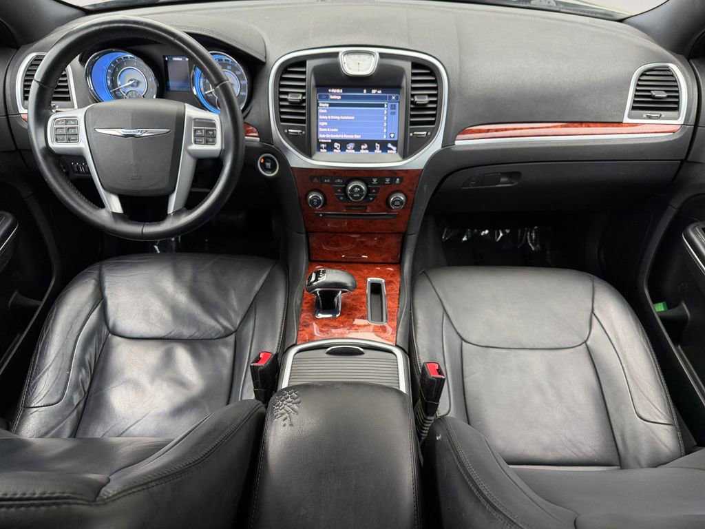 Used 2014 Chrysler 300 AWD w/ Driver Convenience Group image 14