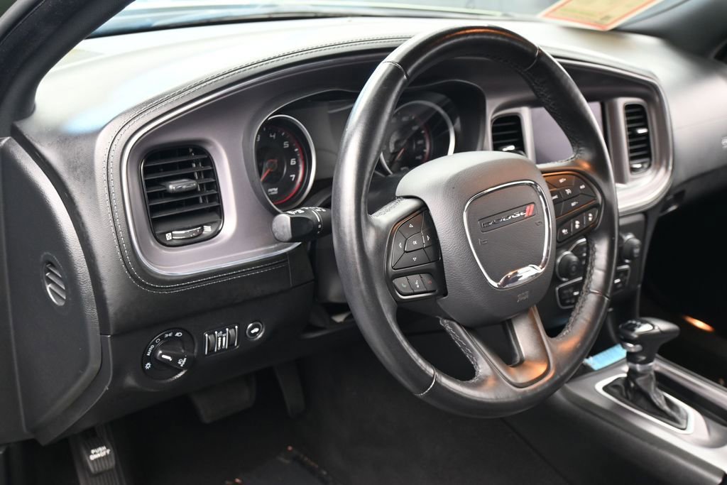 Used 2023 Dodge Charger SXT w/ Plus Group RWD image 15