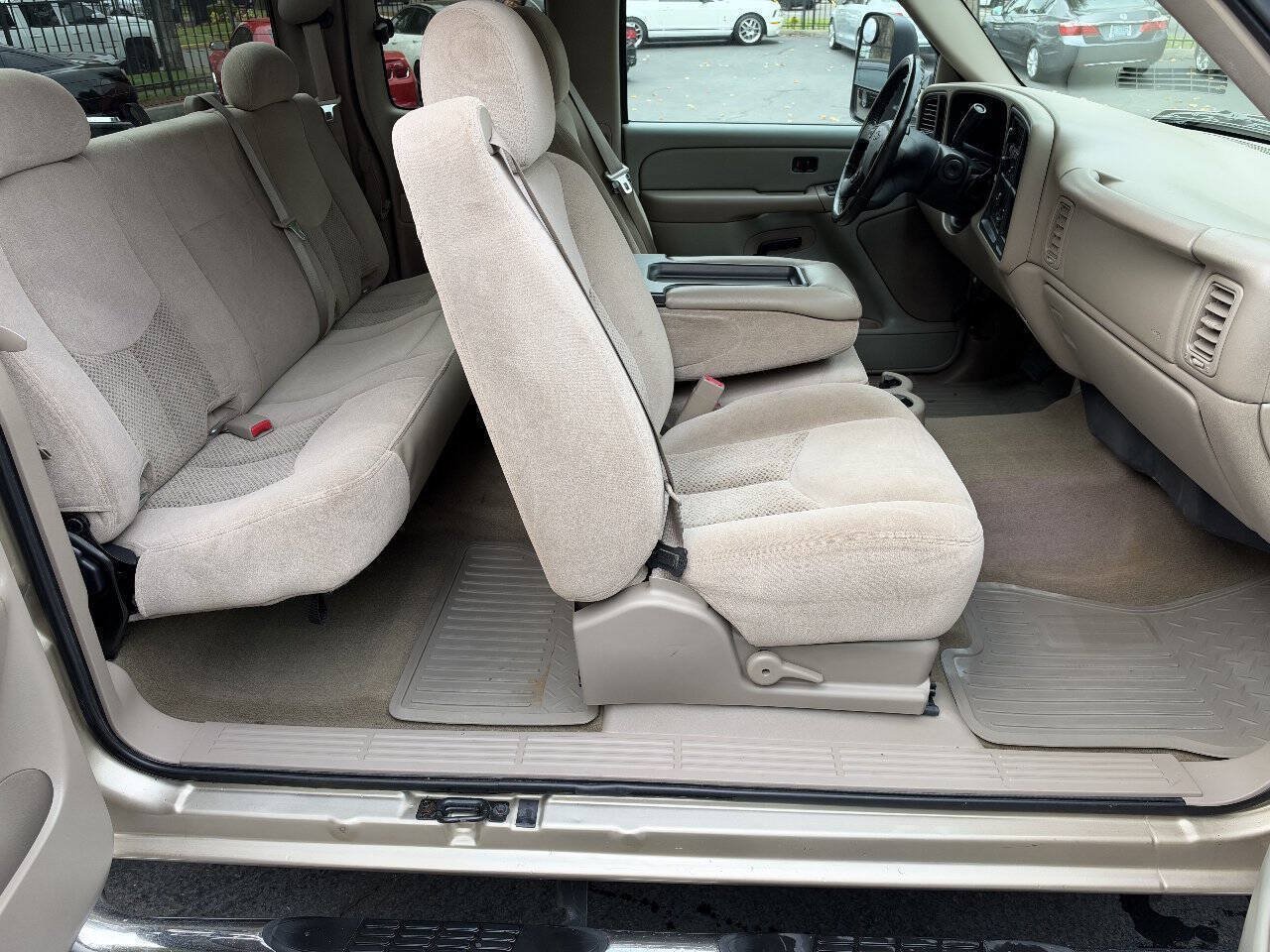 Used 2007 Chevrolet Silverado 2500 LT RWD image 11
