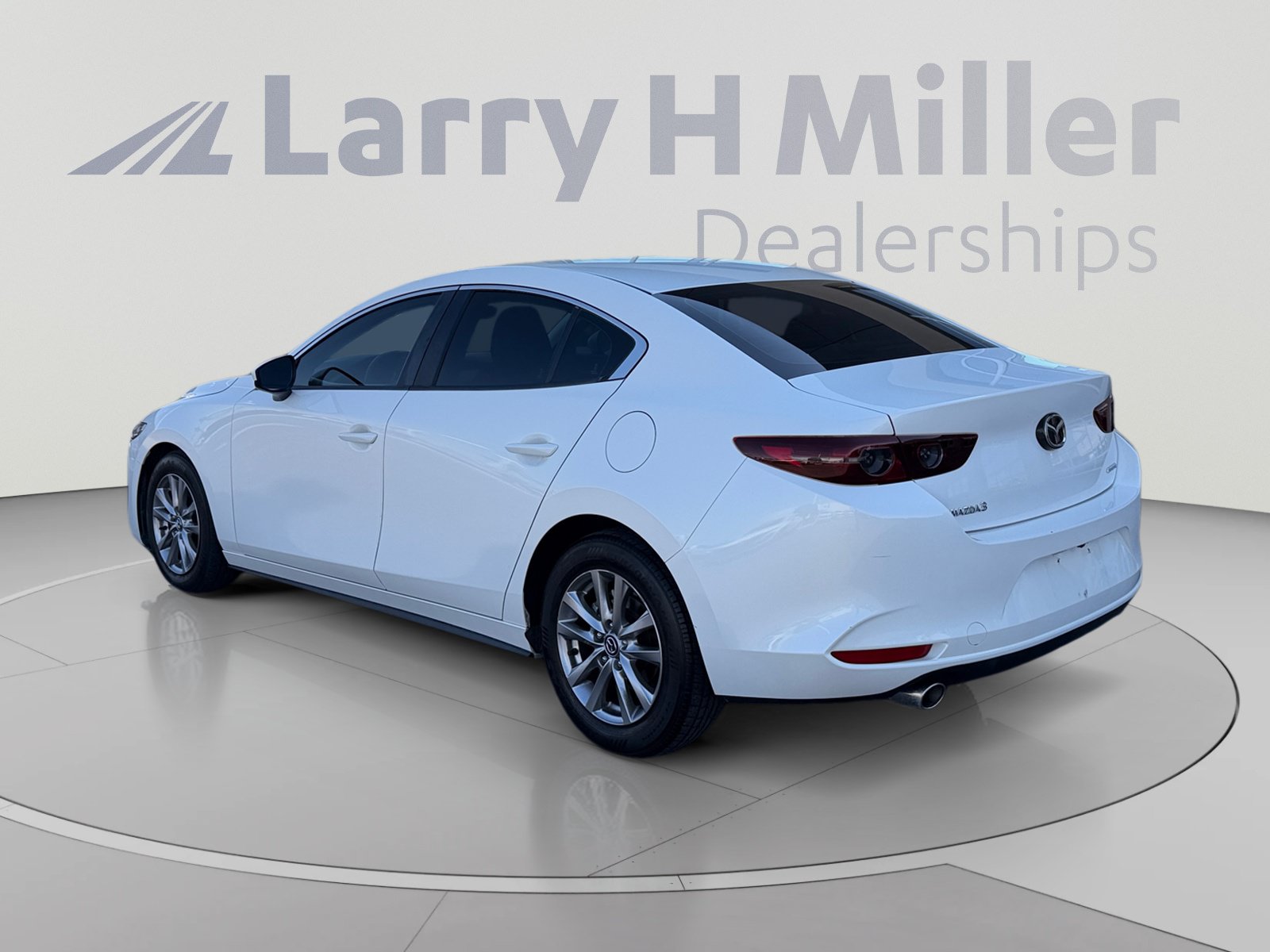Used 2019 MAZDA MAZDA3 Sedan FWD image 3
