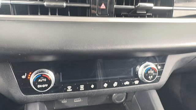 Used 2023 Mitsubishi Outlander SE image 28