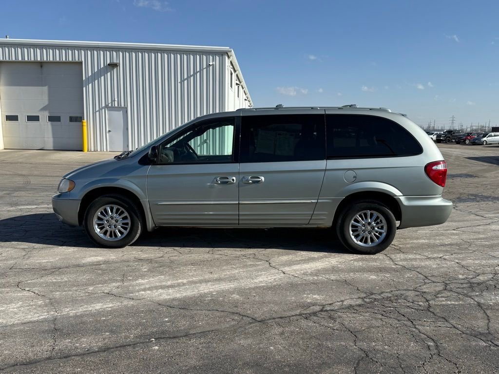 Used 2003 Chrysler Town & Country Limited AWD/4WD image 5