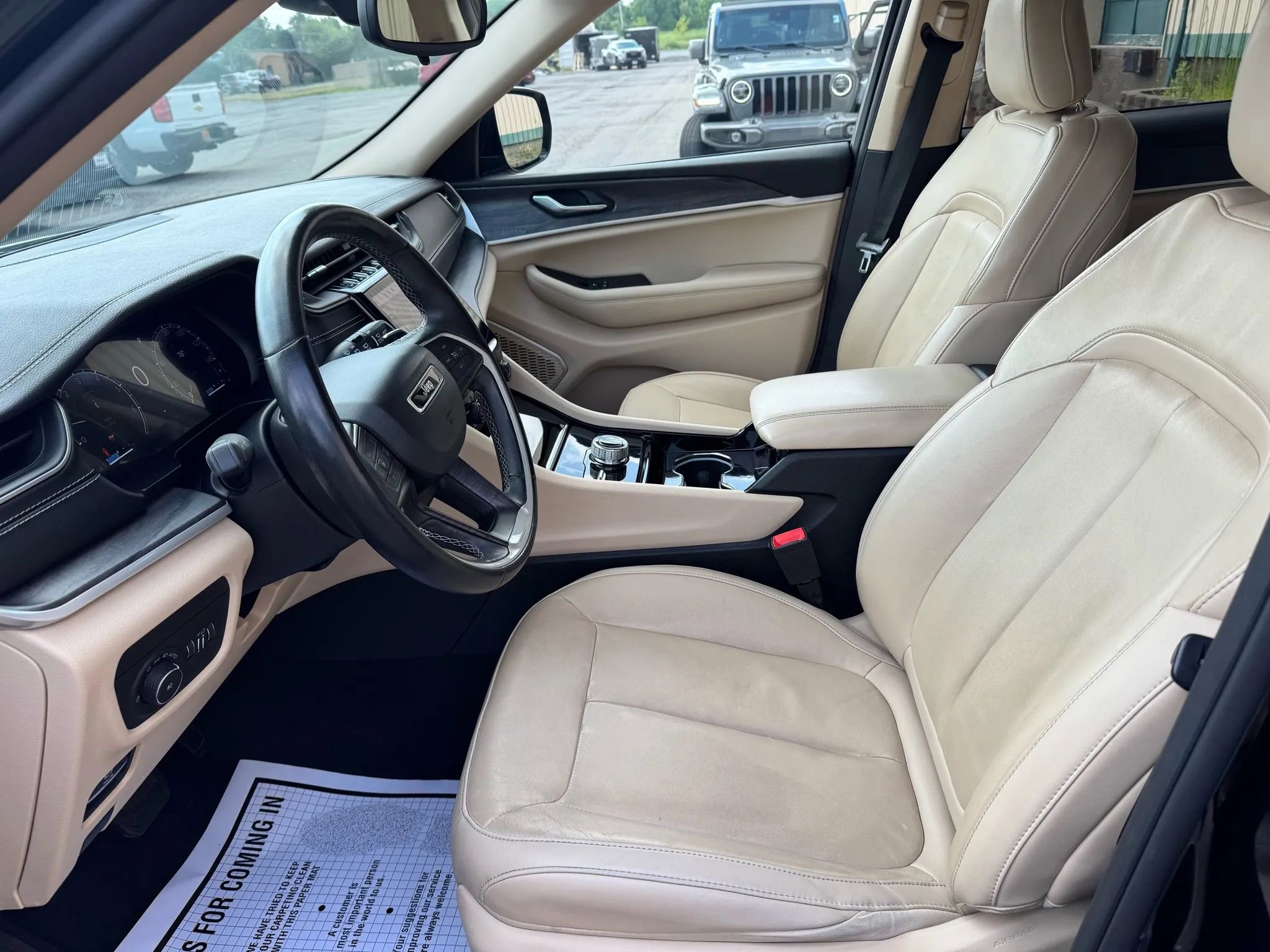 Used 2021 Jeep Grand Cherokee L Limited image 11