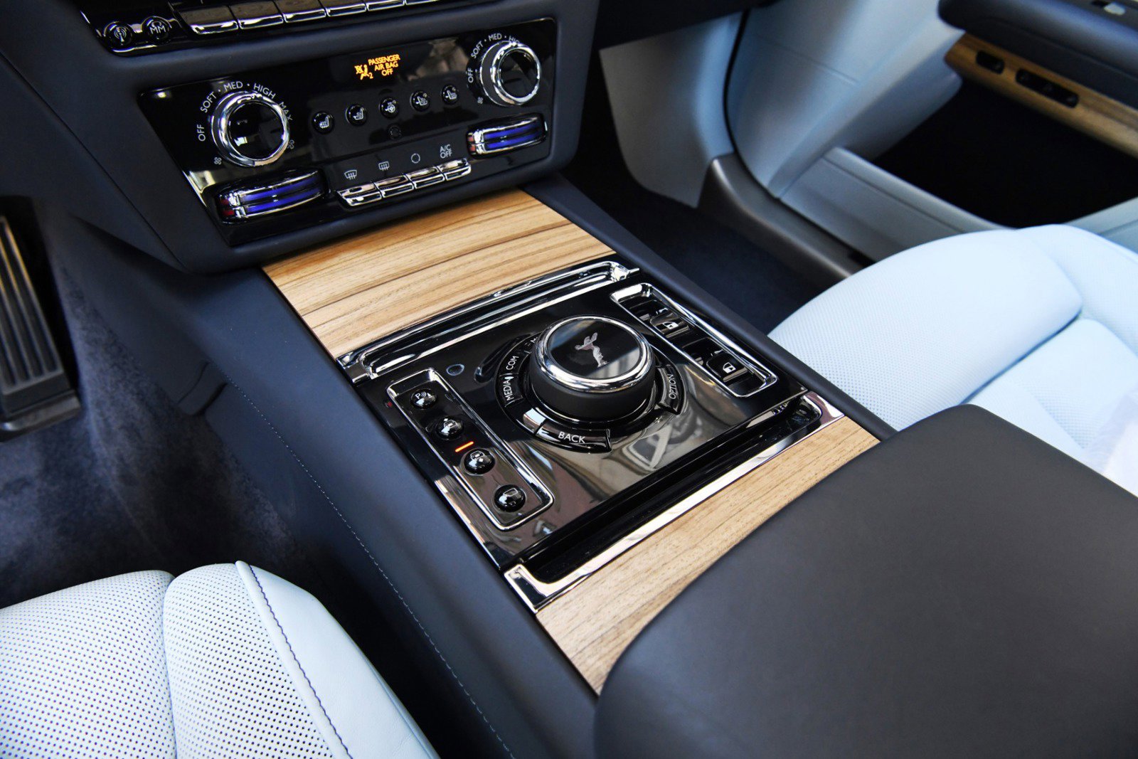 Used 2022 Rolls-Royce Ghost w/ Ghost Package image 22