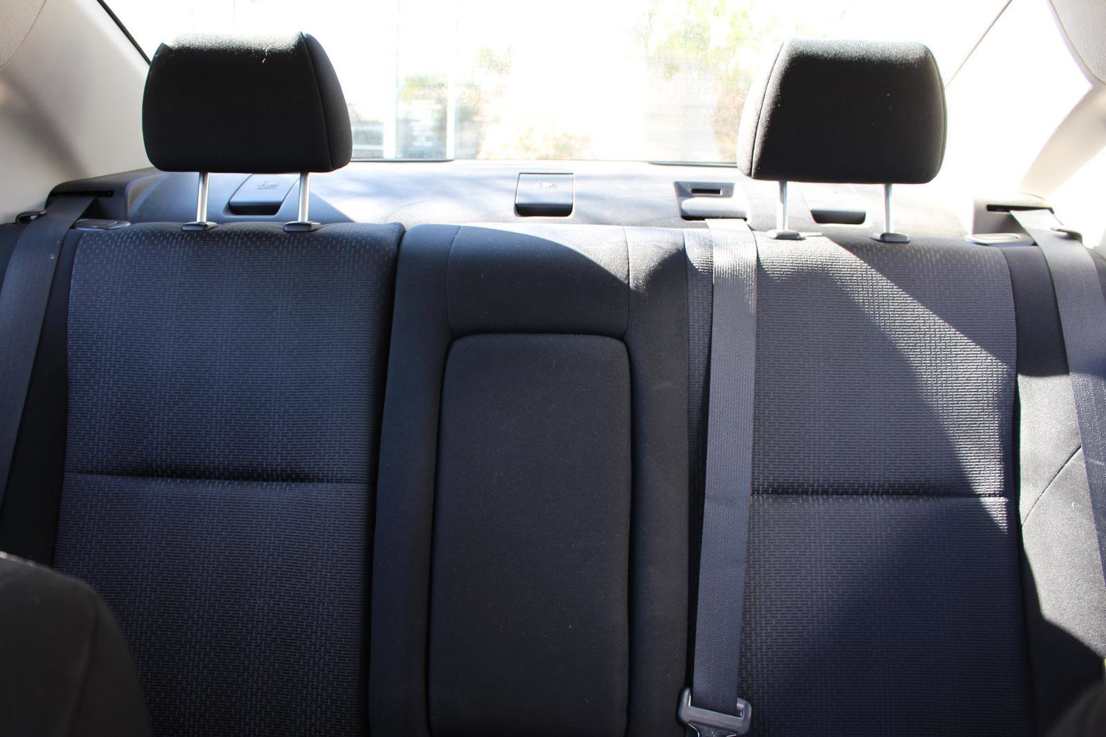 Used 2010 MAZDA MAZDA3 i Touring image 28