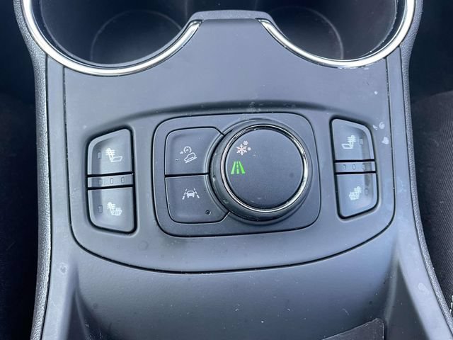 Used 2024 GMC Terrain SLE w/ Driver Convenience Package FWD image 30