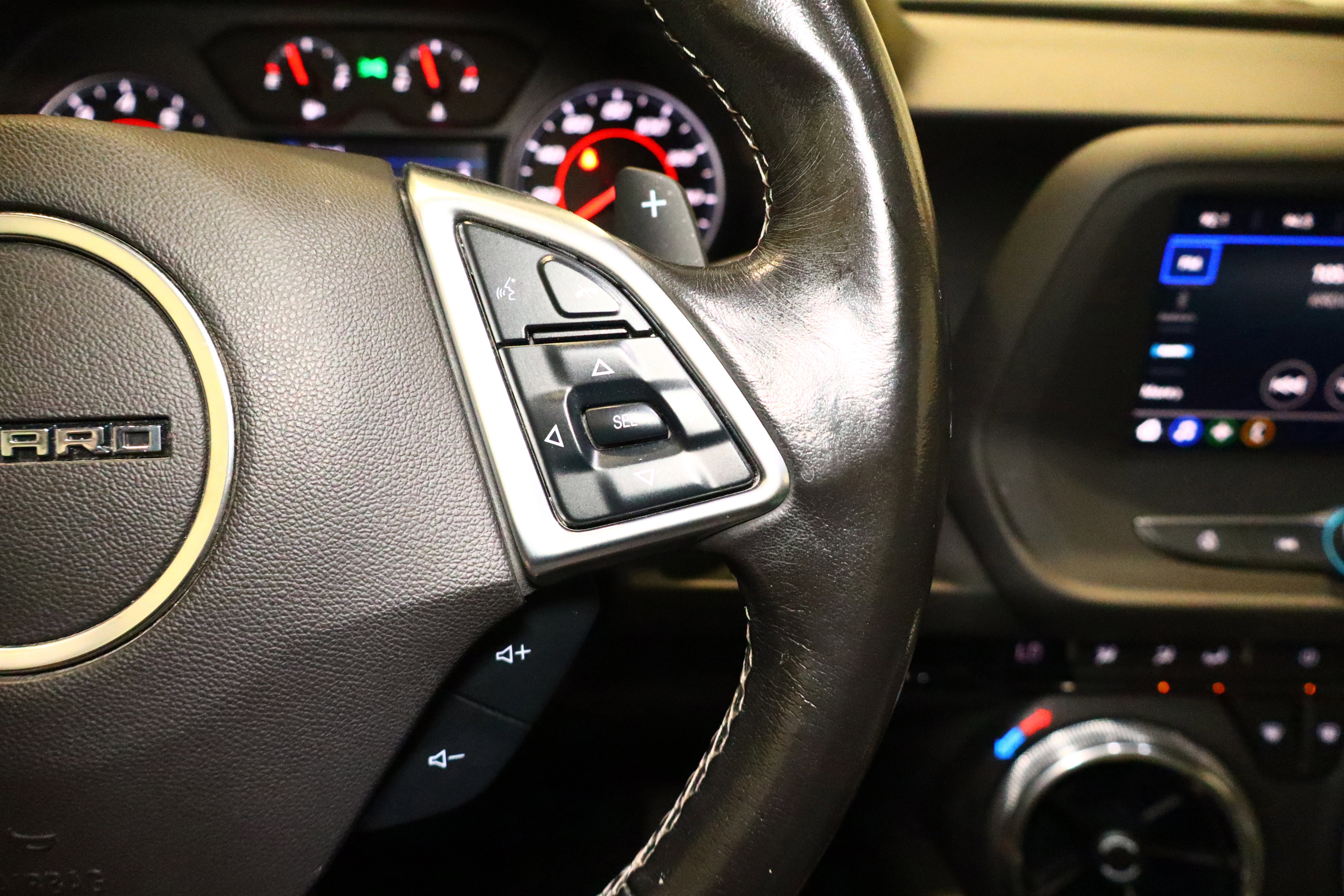 Used 2020 Chevrolet Camaro LT image 9