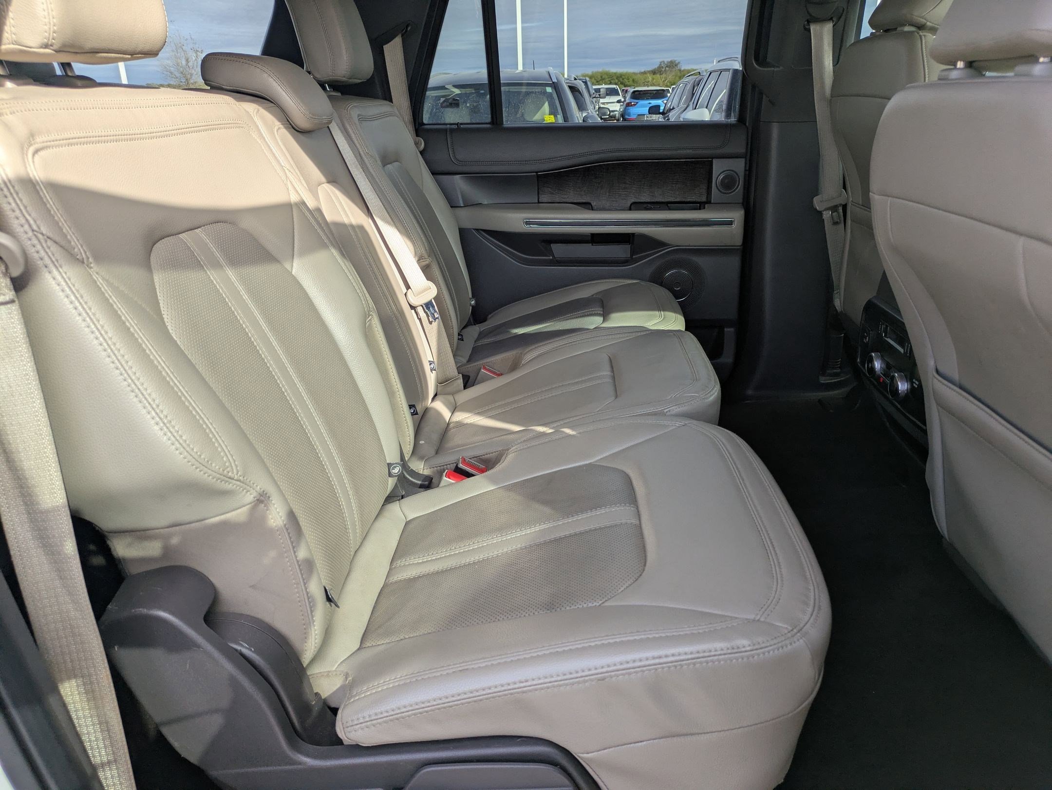Used 2021 Ford Expedition Max Limited image 25