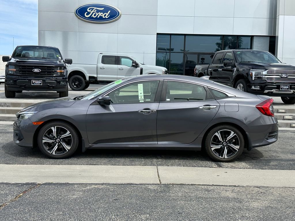 Used 2018 Honda Civic Touring image 2