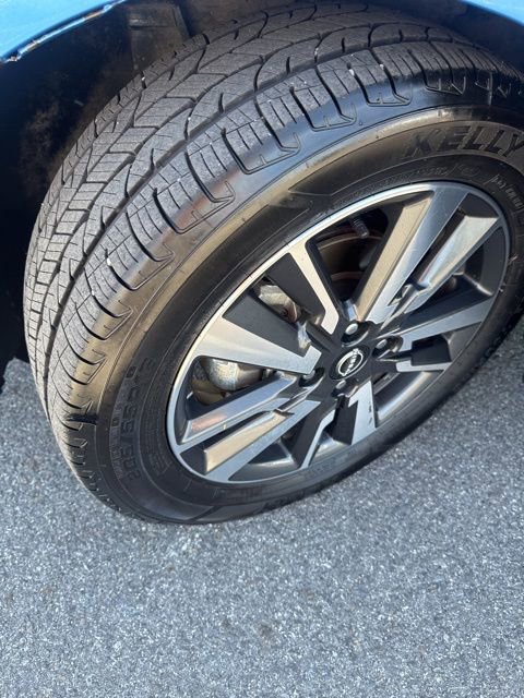 Used 2024 Nissan Versa SV image 7