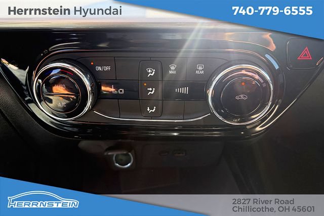 Used 2025 Chevrolet Trax LT FWD image 20