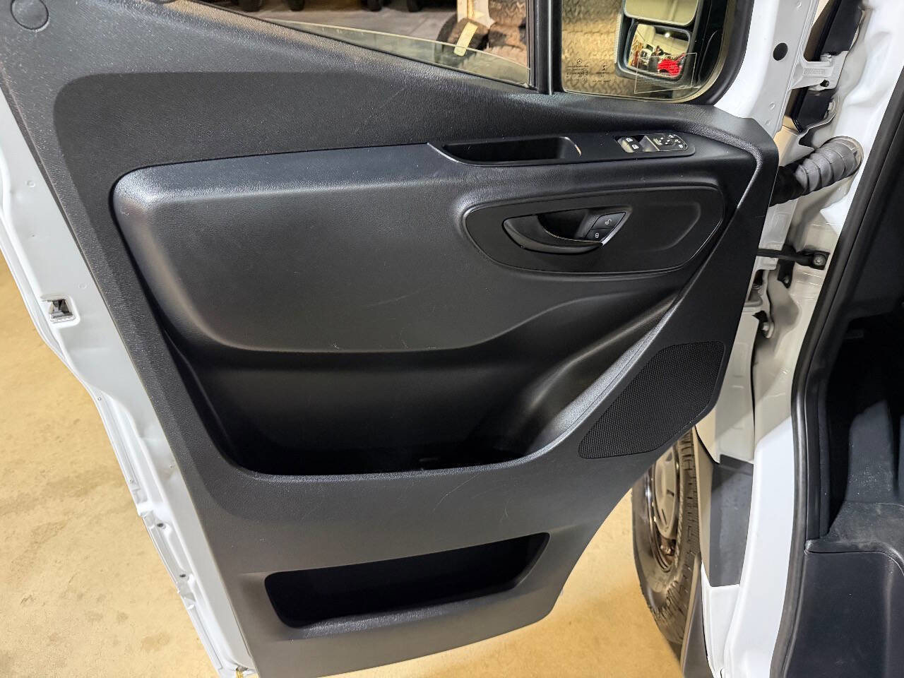 Used 2020 Freightliner Sprinter 2500 image 26
