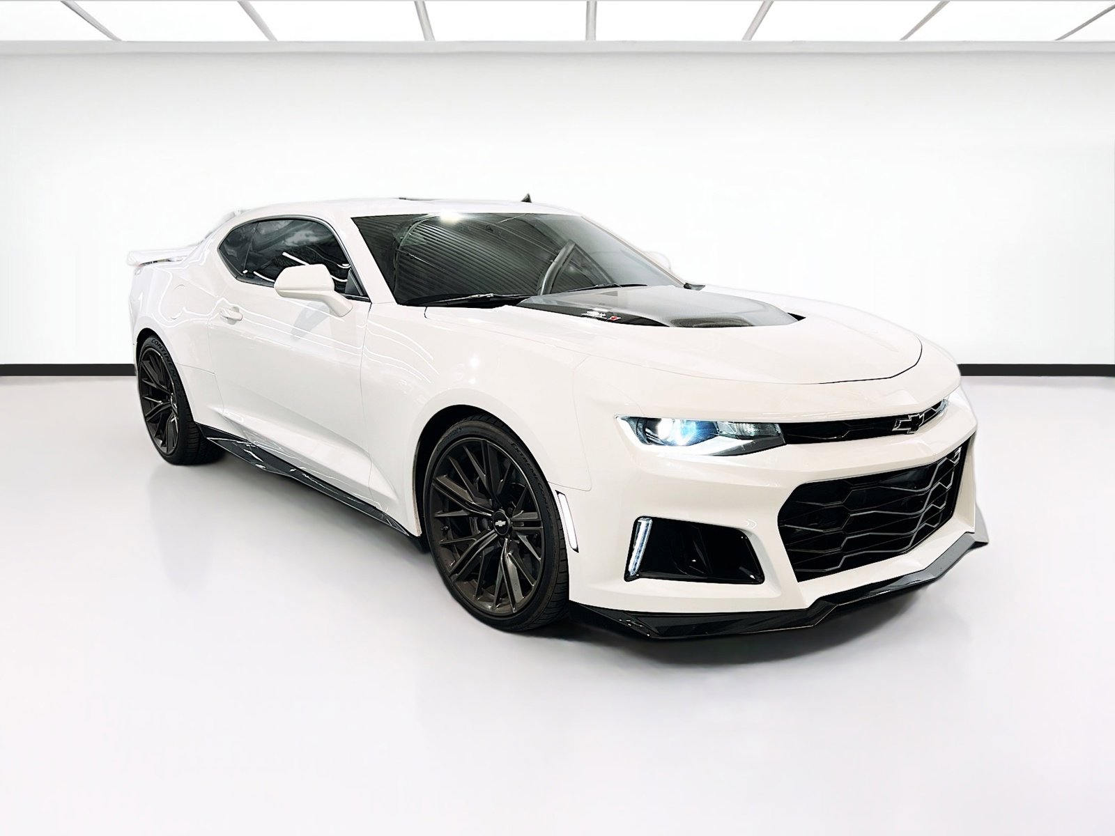 Used 2017 Chevrolet Camaro ZL1 image 3