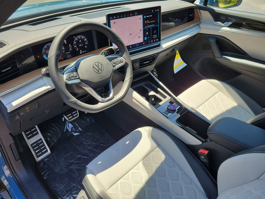 New 2026 Volkswagen Tiguan SEL R-Line image 17