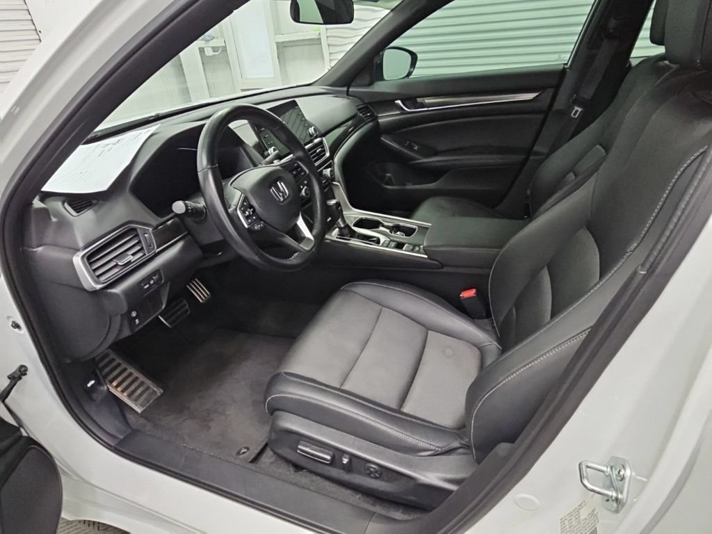 Used 2022 Honda Accord Sport image 11