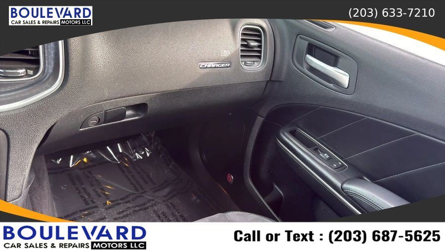 Used 2016 Dodge Charger R/T RWD image 14