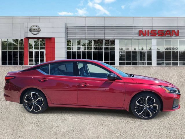 Certified 2023 Nissan Altima 2.5 SR FWD image 3