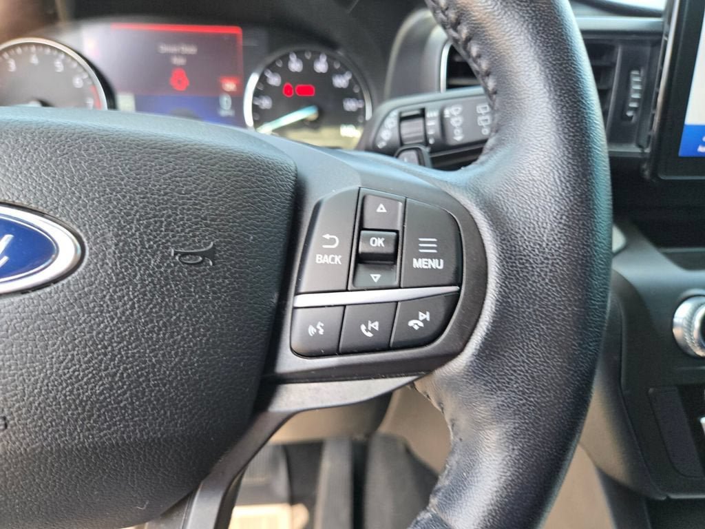 Used 2020 Ford Explorer XLT w/ Equipment Group 202A AWD/4WD image 33