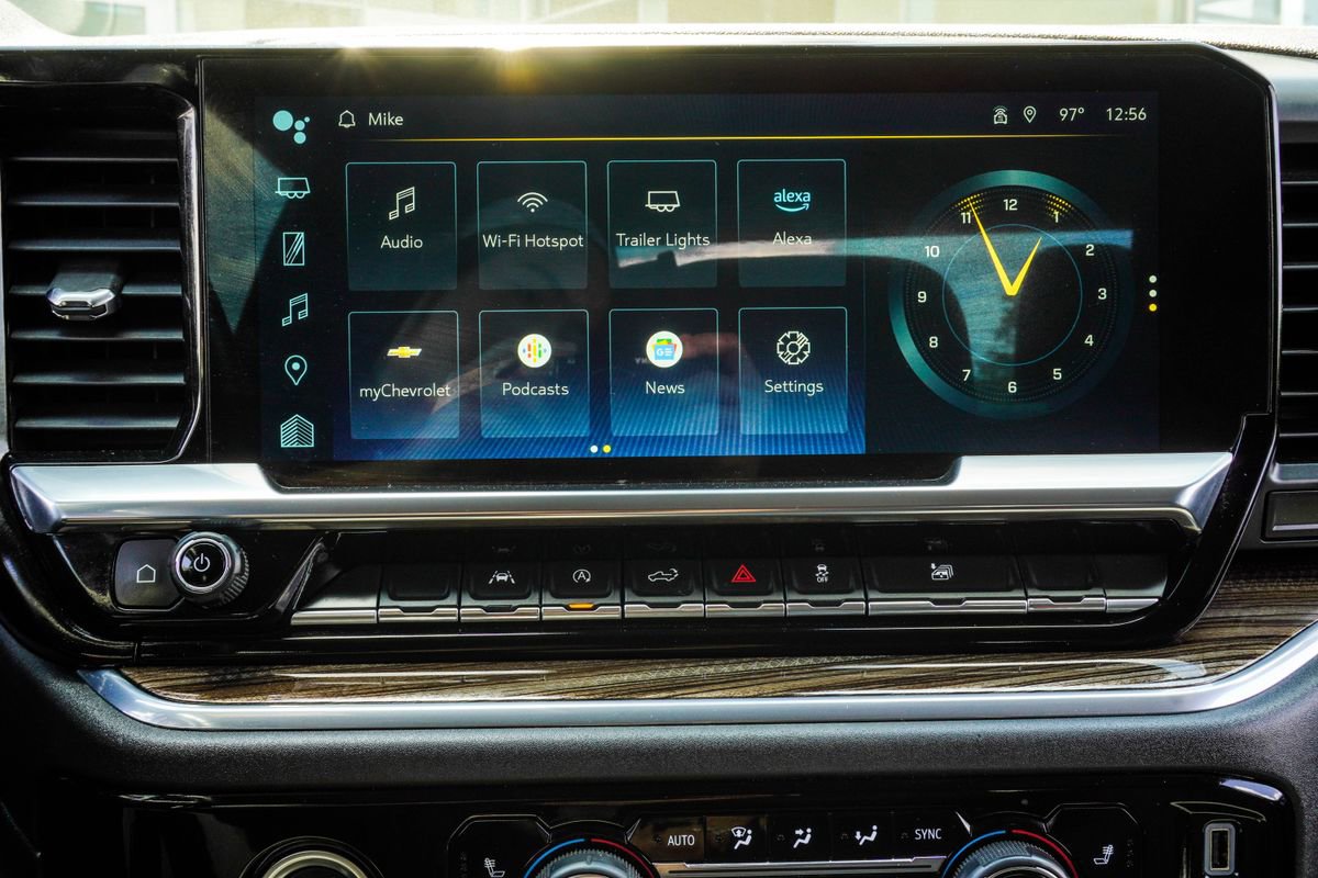 Used 2023 Chevrolet Silverado 1500 LT AWD/4WD image 23