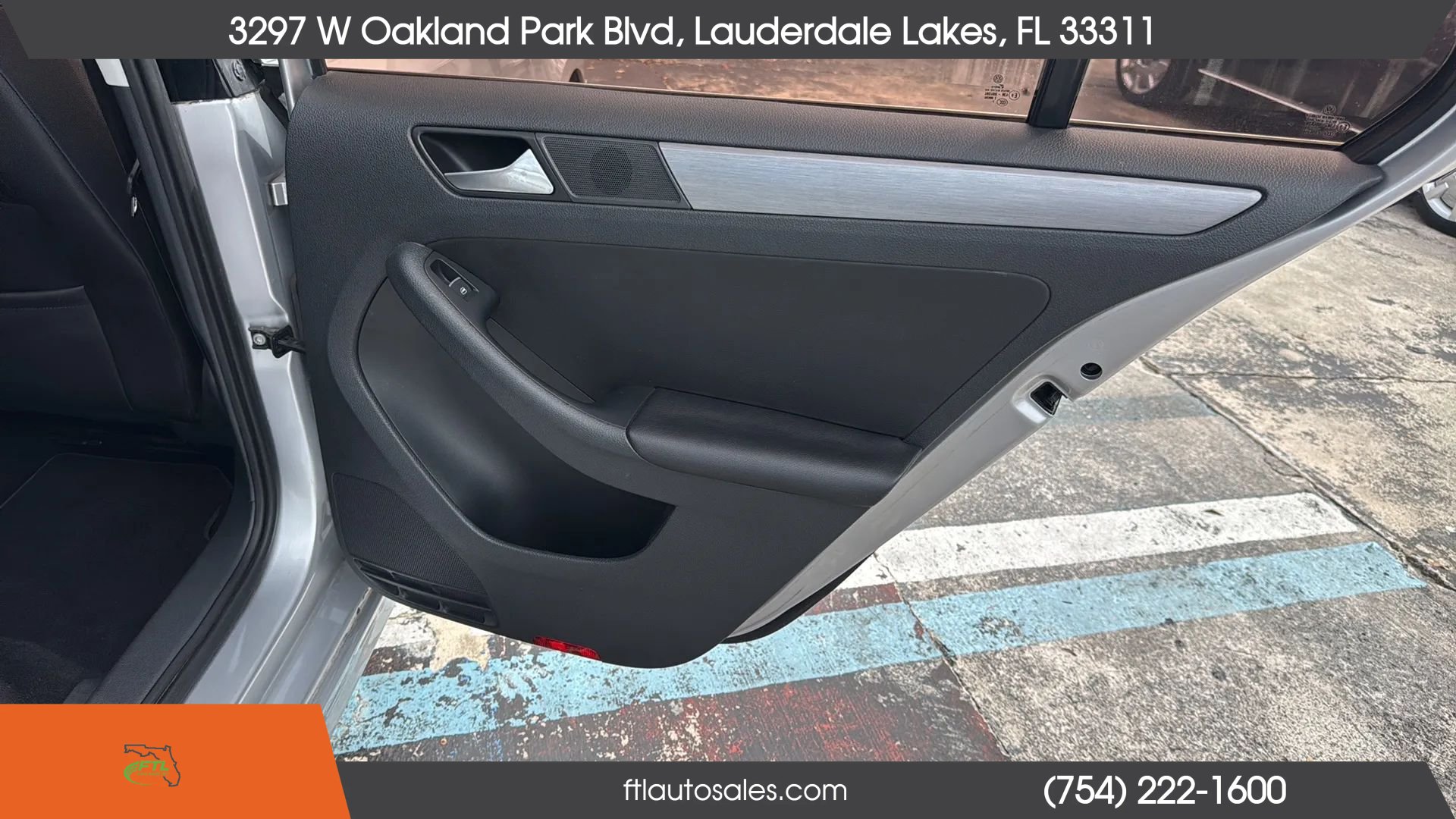 Used 2014 Volkswagen Jetta SEL FWD image 25