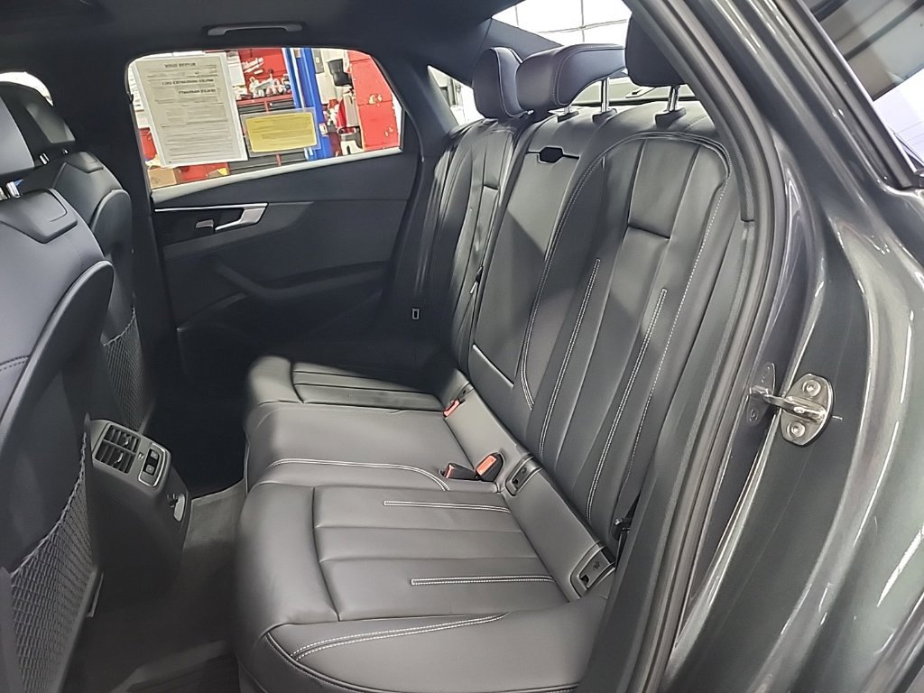 Used 2023 Audi A4 2.0T Premium w/ Convenience Package AWD/4WD image 12