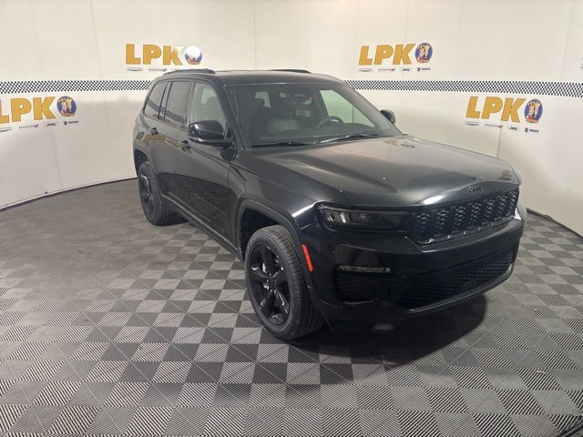 New 2025 Jeep Grand Cherokee Limited w/ Black Appearance Package