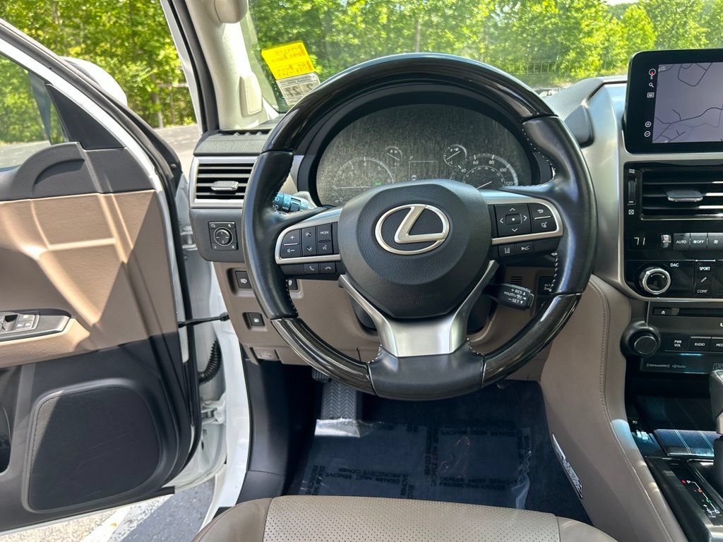Used 2022 Lexus GX 460 Luxury w/ Sport Design Package AWD/4WD image 14