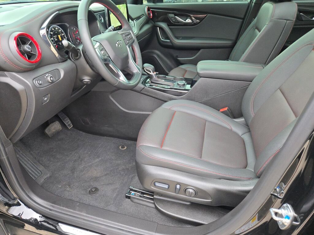 Used 2024 Chevrolet Blazer RS w/ Enhanced Convenience Package FWD image 21