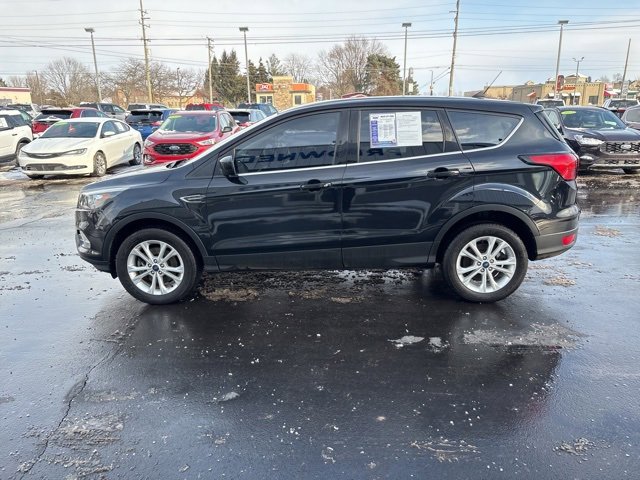 Used 2019 Ford Escape SE image 16