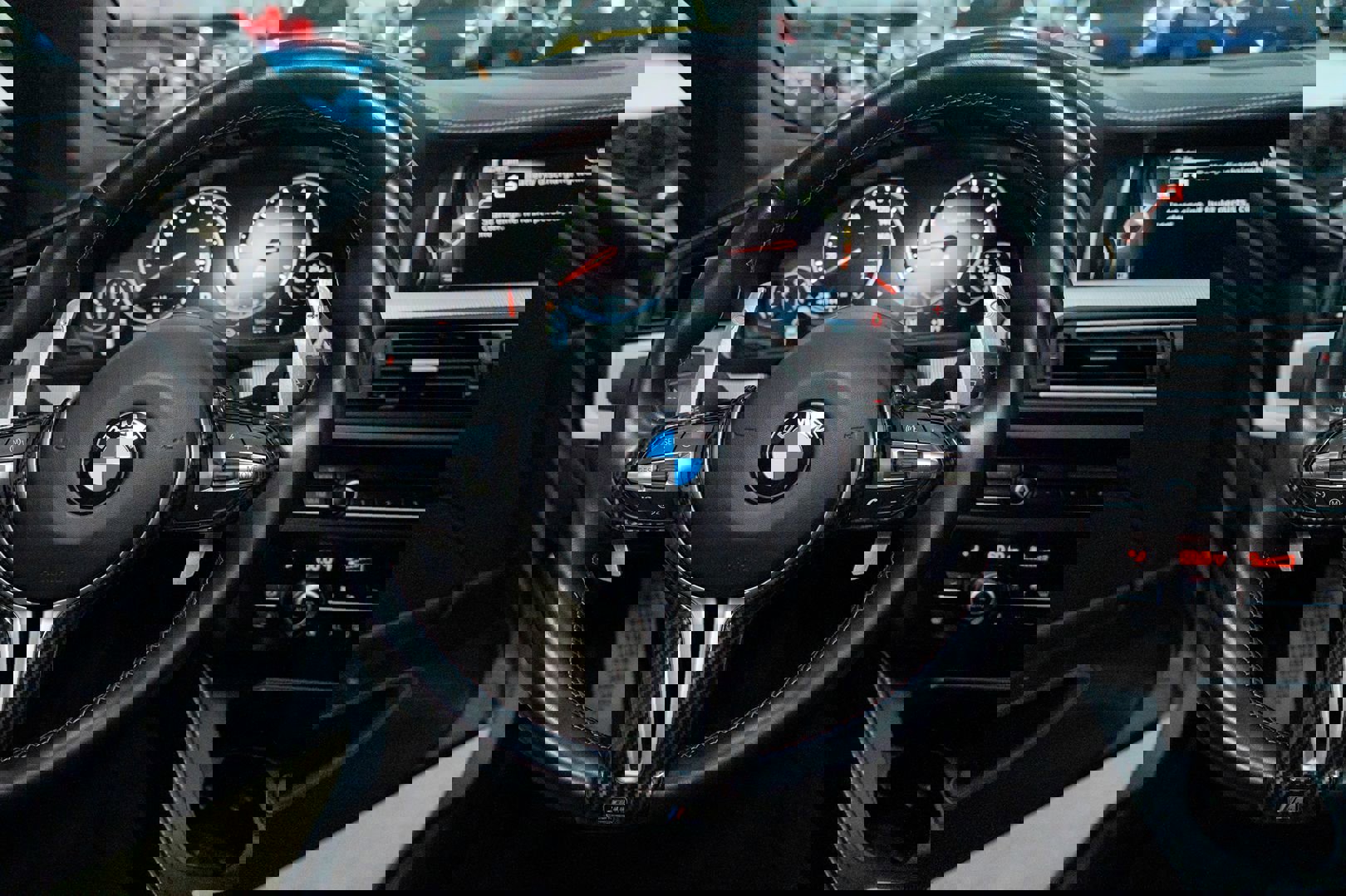 Used 2016 BMW M5 image 39