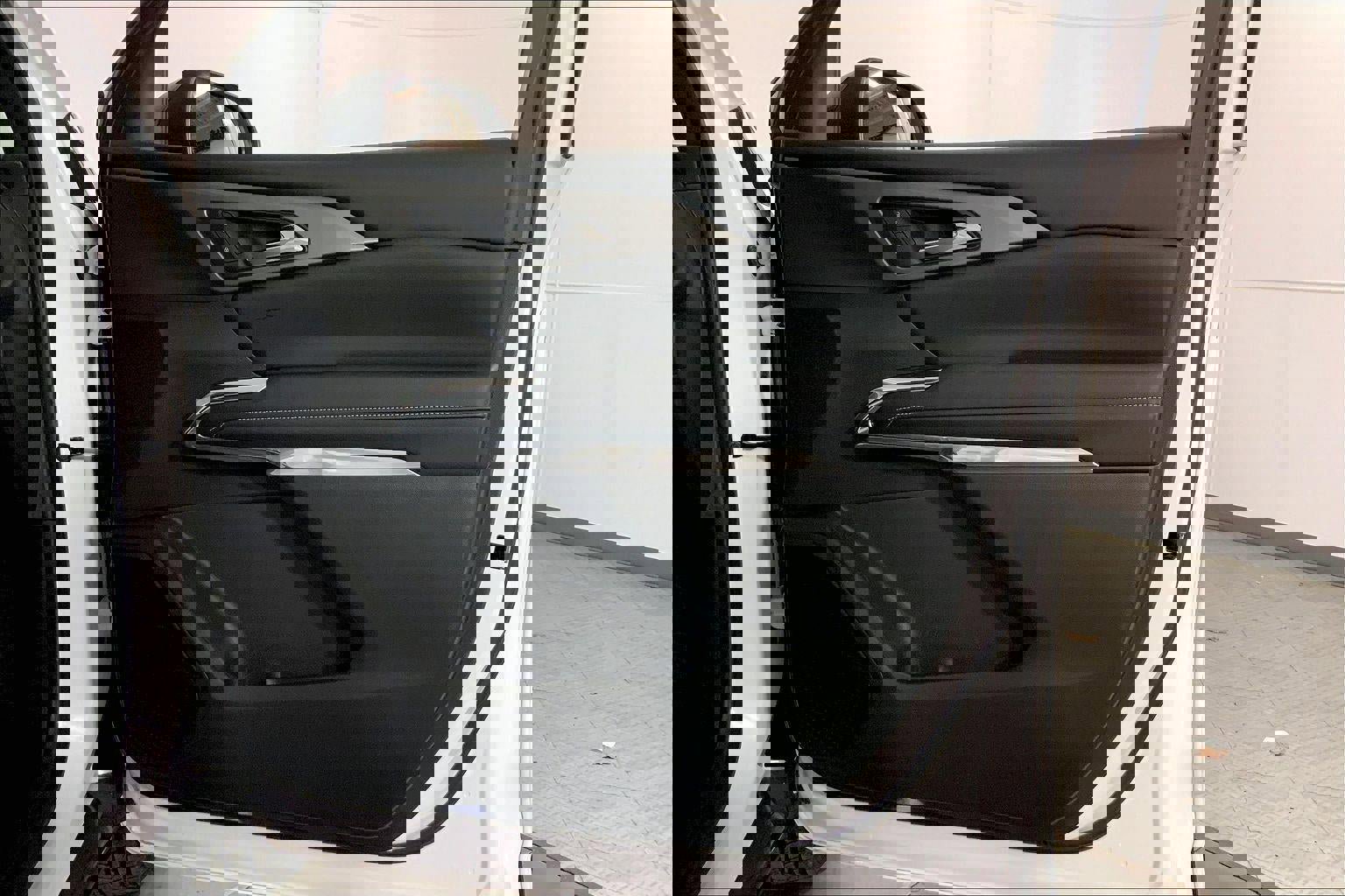 Used 2024 Chevrolet Traverse LT image 26