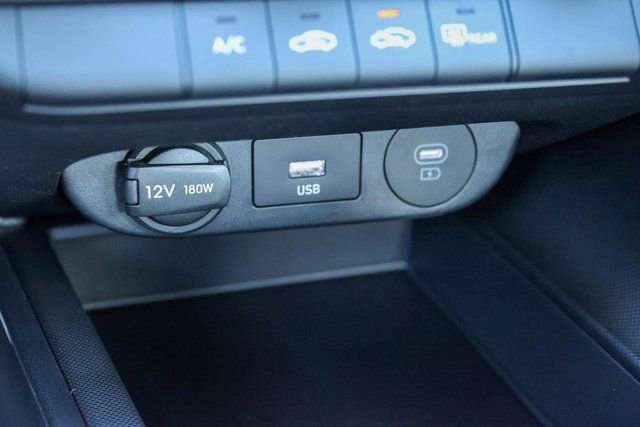 New 2026 Hyundai Elantra SE image 17