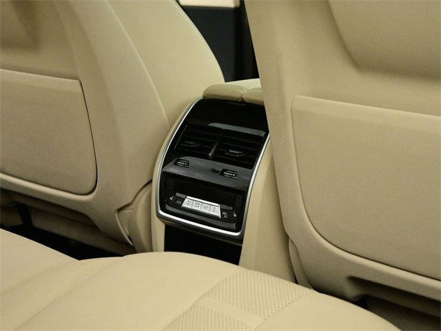 Used 2021 BMW X7 xDrive40i w/ Premium Package image 38
