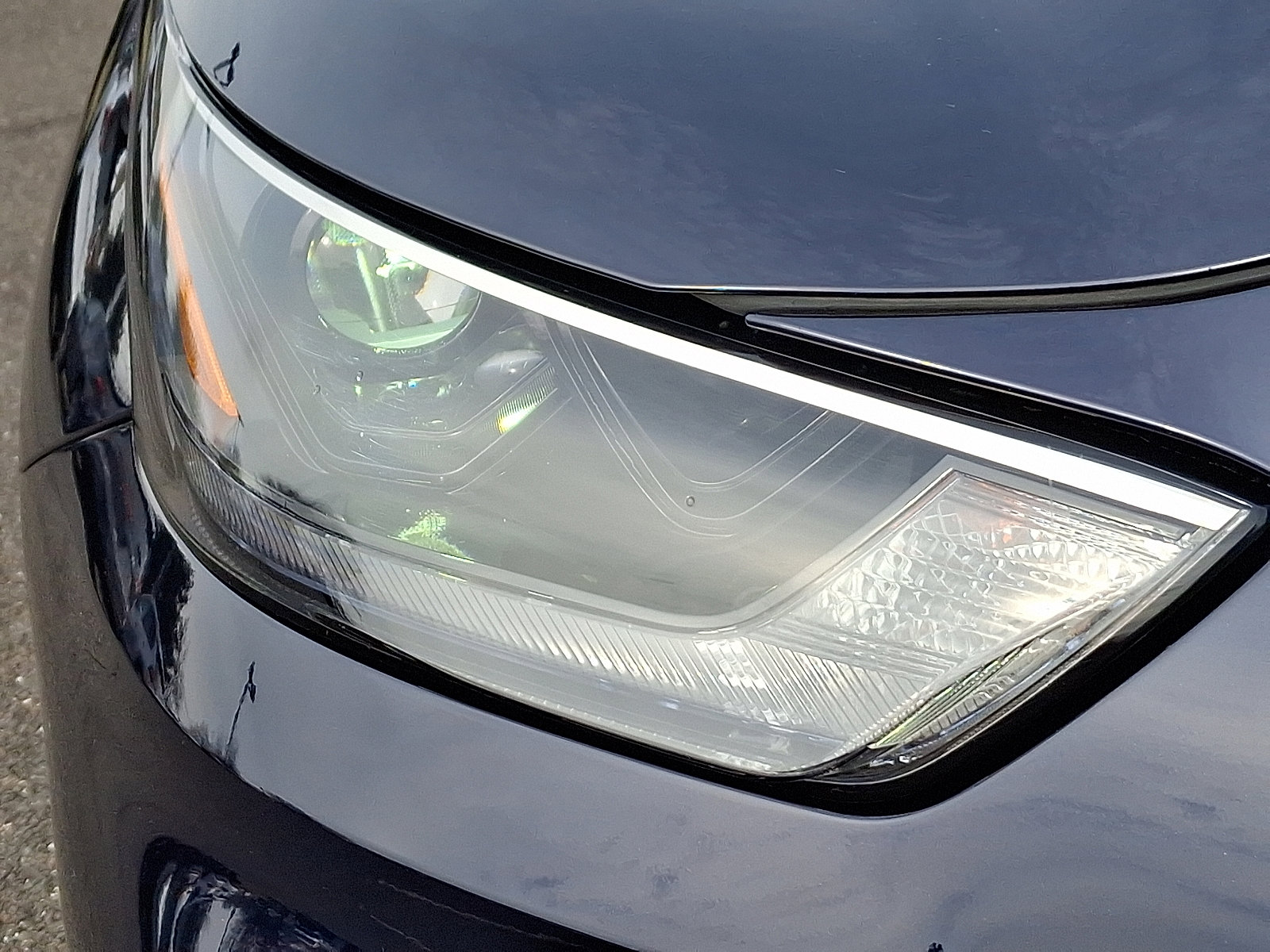 Certified 2025 Toyota Highlander XLE image 9