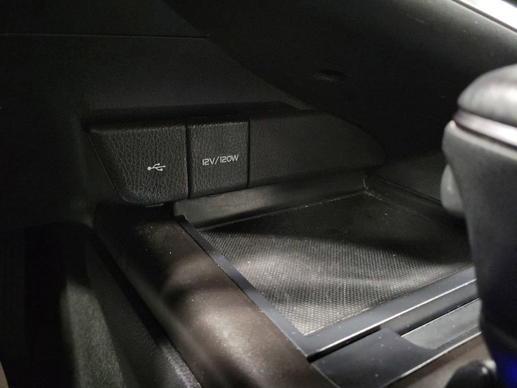 Used 2024 Toyota Camry SE image 17