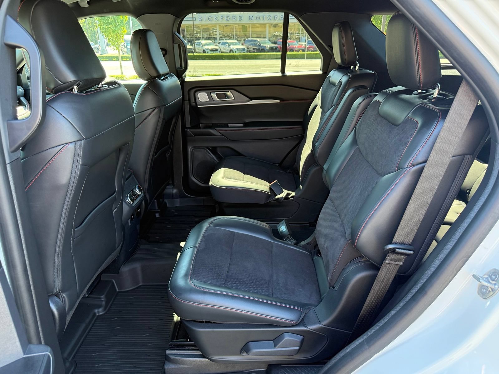 Used 2025 Ford Explorer ST AWD/4WD image 20