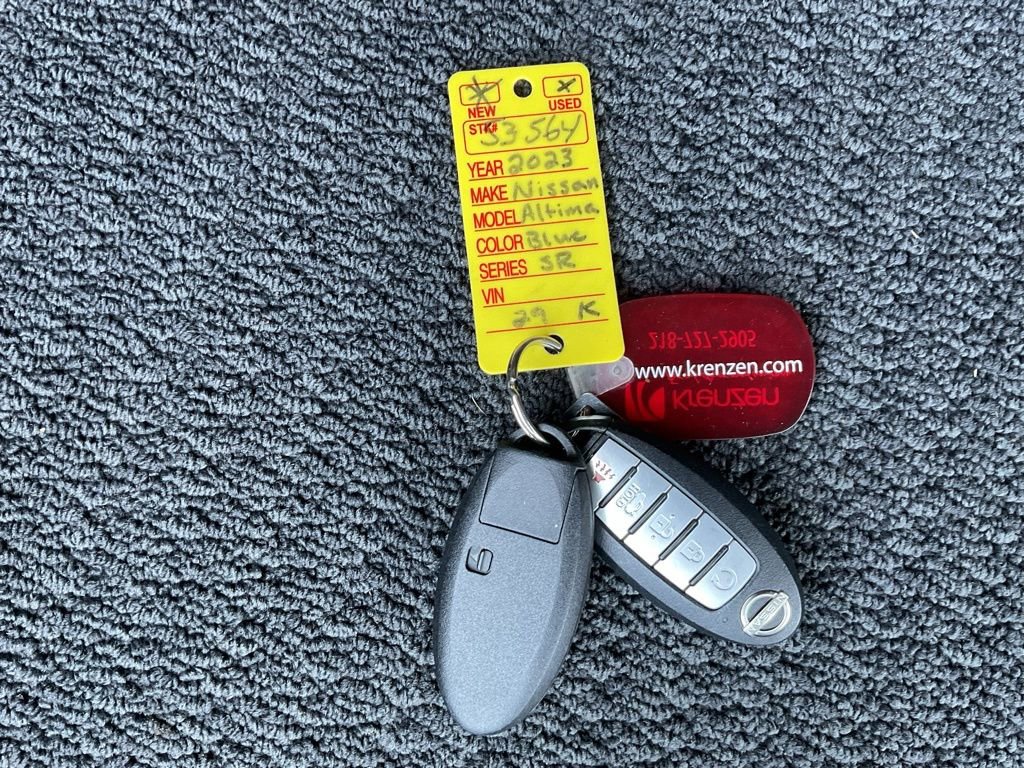 Used 2023 Nissan Altima 2.5 SR w/ SR Premium Package image 23