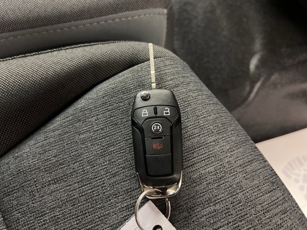 New 2025 Ford F550 4x4 Regular Cab Super Duty image 29