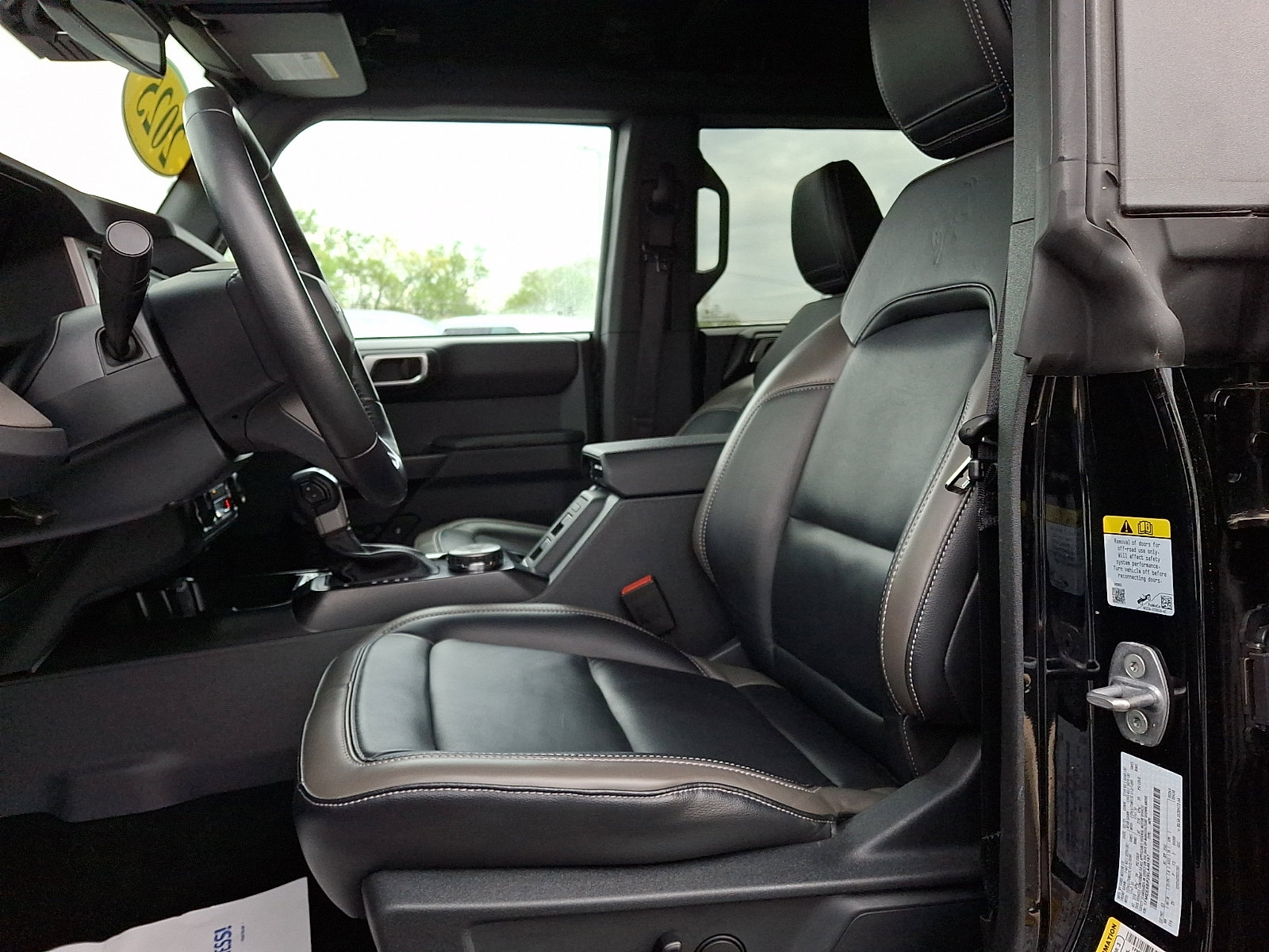 Used 2025 Ford Bronco Outer Banks AWD/4WD image 14