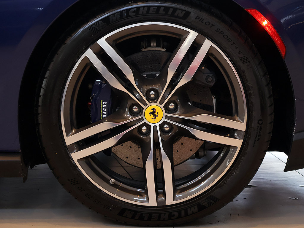 Certified 2019 Ferrari Portofino RWD image 57