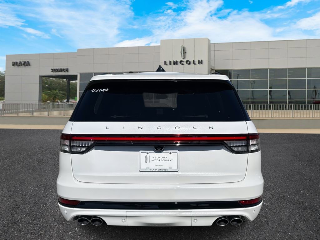 New 2026 Lincoln Aviator 2WD w/ Jet Appearance Package image 4